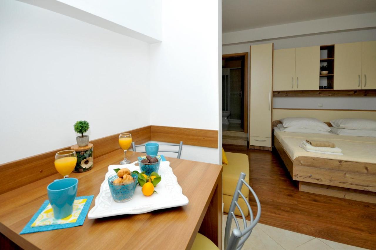 Apartments Penic Trogir Kültér fotó
